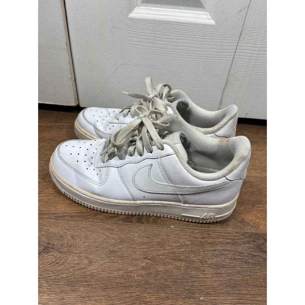 Nike Air‎ Force 1 Low White Leather Sneakers Size 8.5 Women